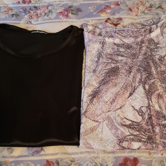 Lots of 8 pieces womens graphic t.shirts small - Picture 2 of 7